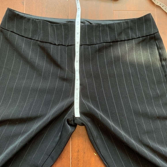 Greenwich Village Black Pinstripe Pants Size 13 - Picture 9 of 10